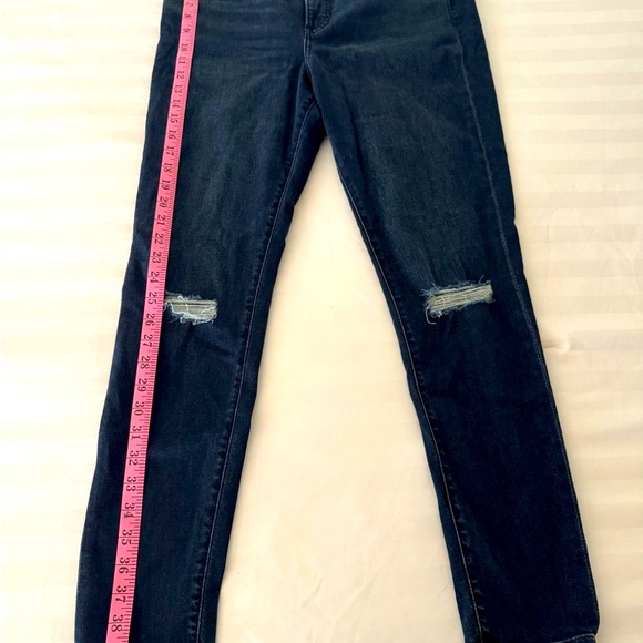 Express Super High-Rise Skinny Jeans – Blue Denim with Distressed Knees | Sze 12 - Picture 7 of 12